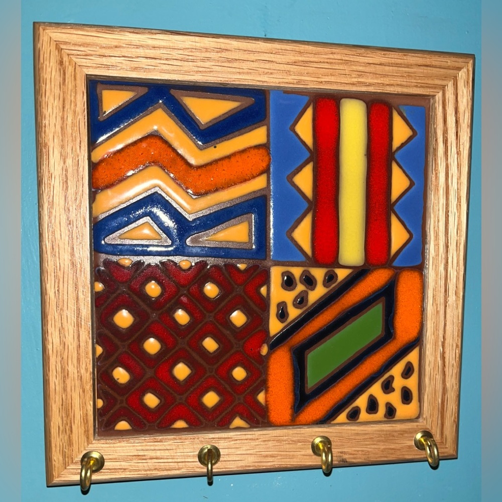 NWT Boutique Handmade Tile in an Oak Trim with Brass Hooks Jewelry/Key Holder